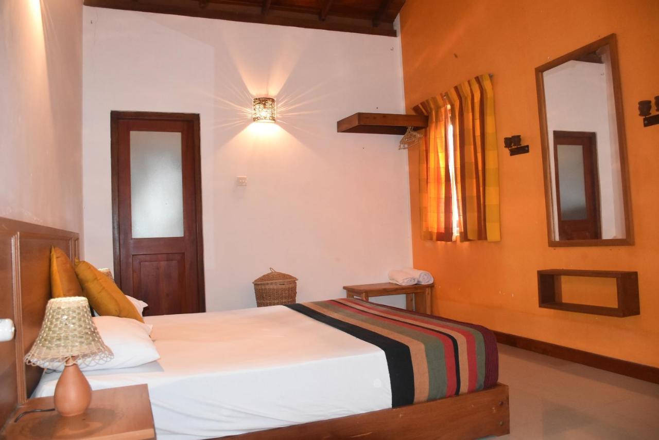 Villa 61 Ambepussa ภายนอก รูปภาพ
